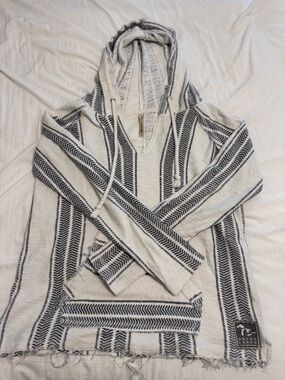 American Threads Cream & Black Striped Hooded Pullover Sweater